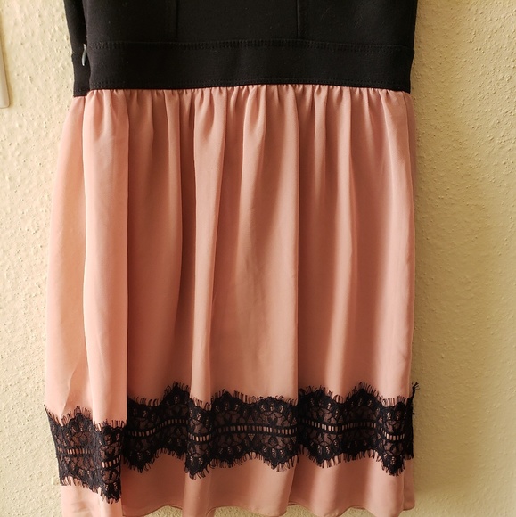 ***Gently Used*** Sweet Storm Girls dress - Picture 3 of 3